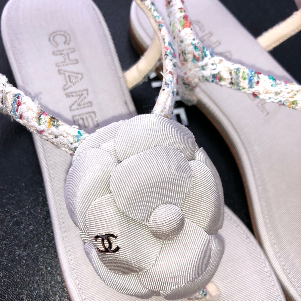 NIB Chanel Camellia Flower Flat Thong Sandal Sz 35